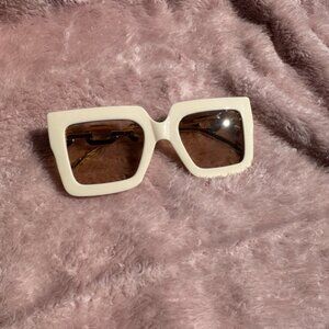 🤍 Vanilla Latte Sunglasses – Cream Luxe Chainlink Glam